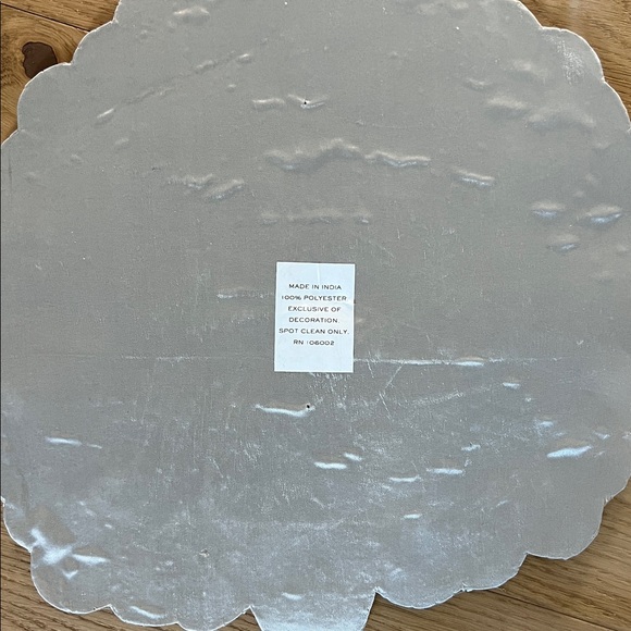 NEW! Coastal Collection Coral Design Beaded Placemat Charger Centerpiece - Picture 4 of 5